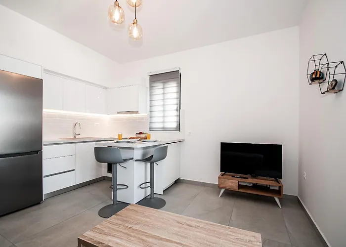 Apartament Anesis Town *